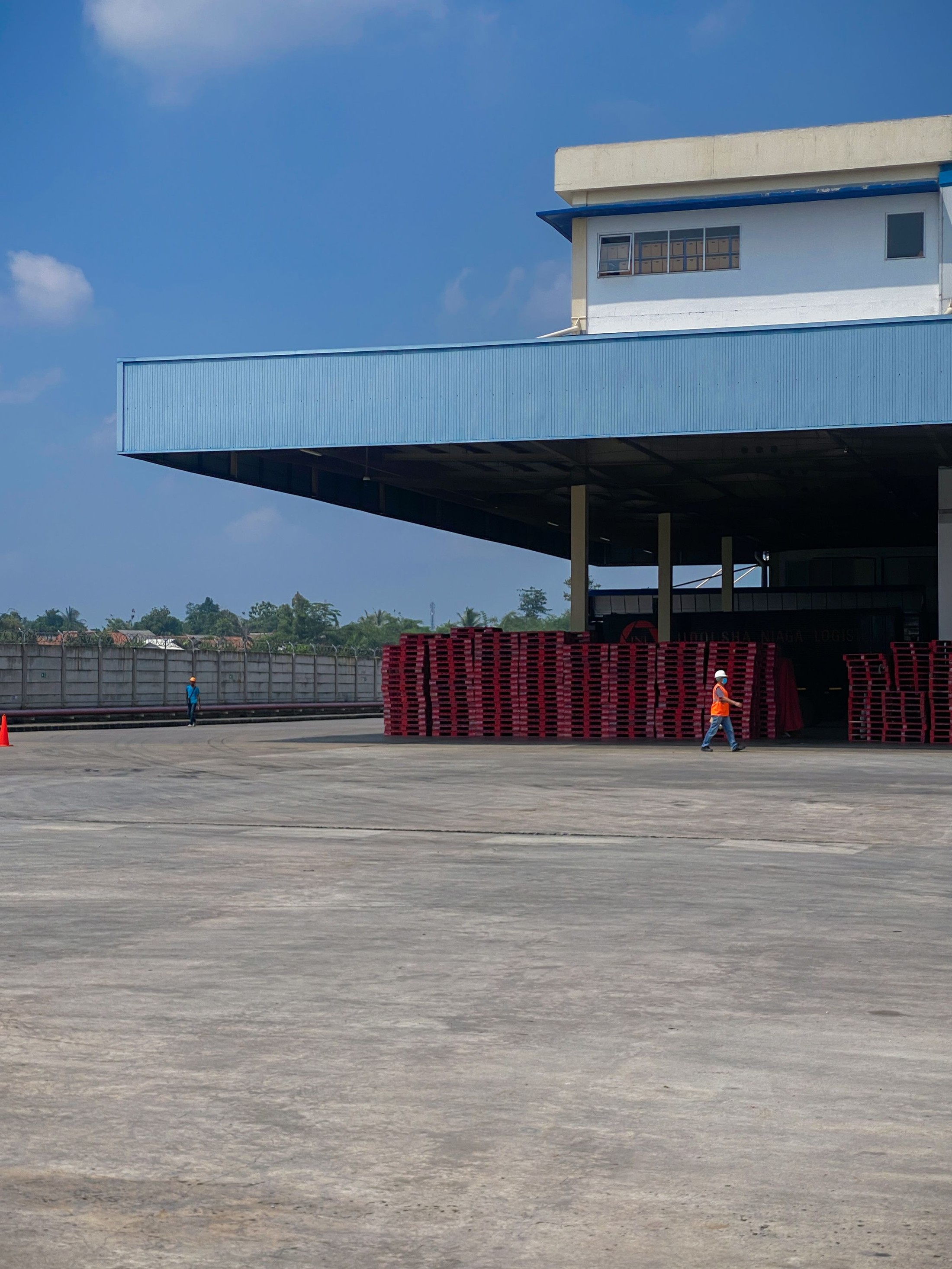 Yifan International Logistics